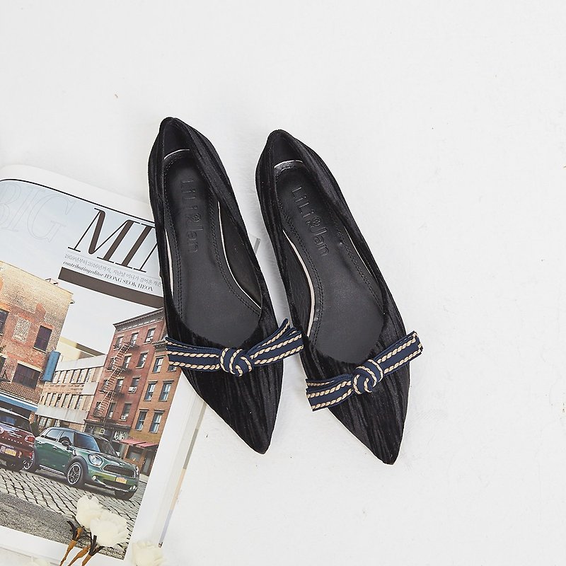 [Sparkling] bow three-dimensional texture velvet pointed shoes _ dark queen black - รองเท้าลำลองผู้หญิง - หนังแท้ สีดำ