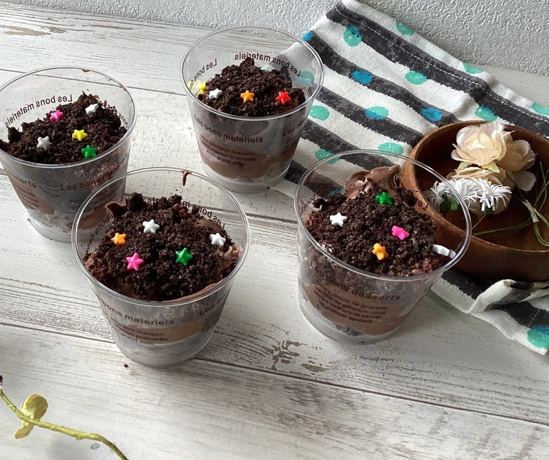 Kewu chocolate cake cups 6 pieces - เค้กและของหวาน - อาหารสด สีดำ