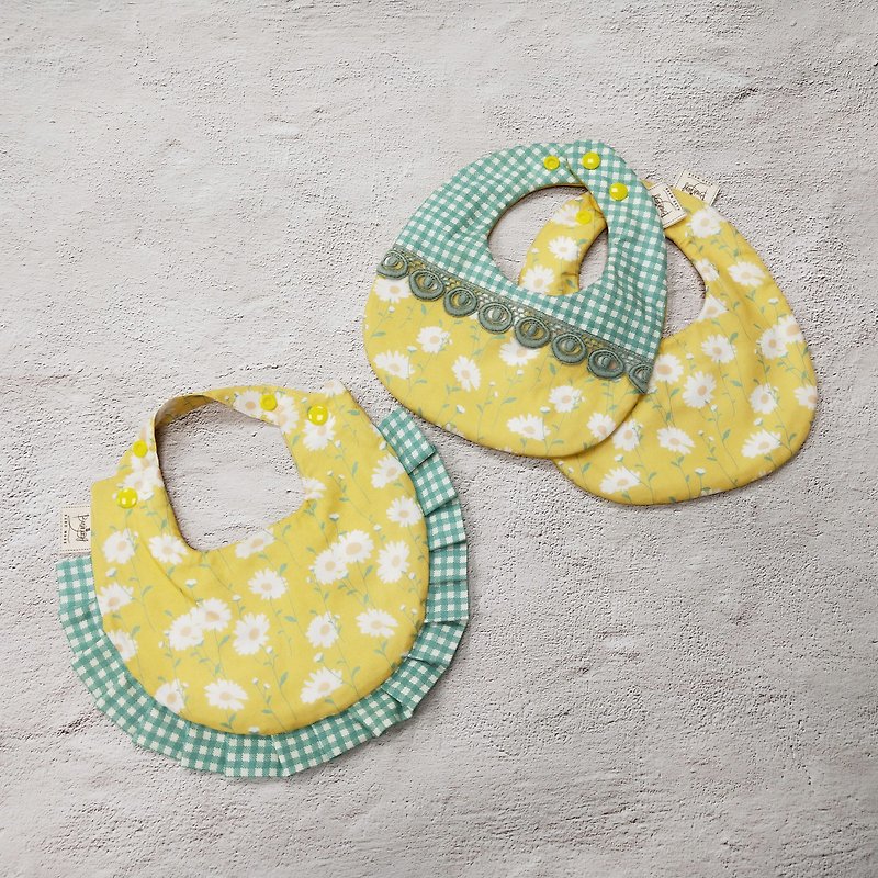 Baby bib saliva towel lotus leaf pocket round pocket Miyue gift box - ผ้ากันเปื้อน - ผ้าฝ้าย/ผ้าลินิน สีเหลือง