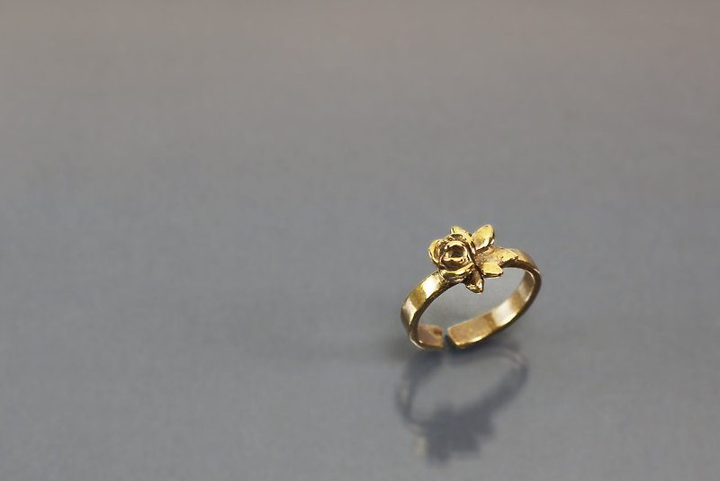 Flower series - small flower bag open Bronze ring - แหวนทั่วไป - ทองแดงทองเหลือง สีเขียว