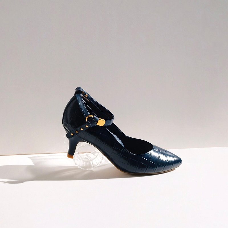 Midnight Charm Blue. All-leather crocodile pattern stiletto heels—Taiwan handmade top-grade leather elastic cushion - รองเท้าส้นสูง - หนังแท้ สีน้ำเงิน