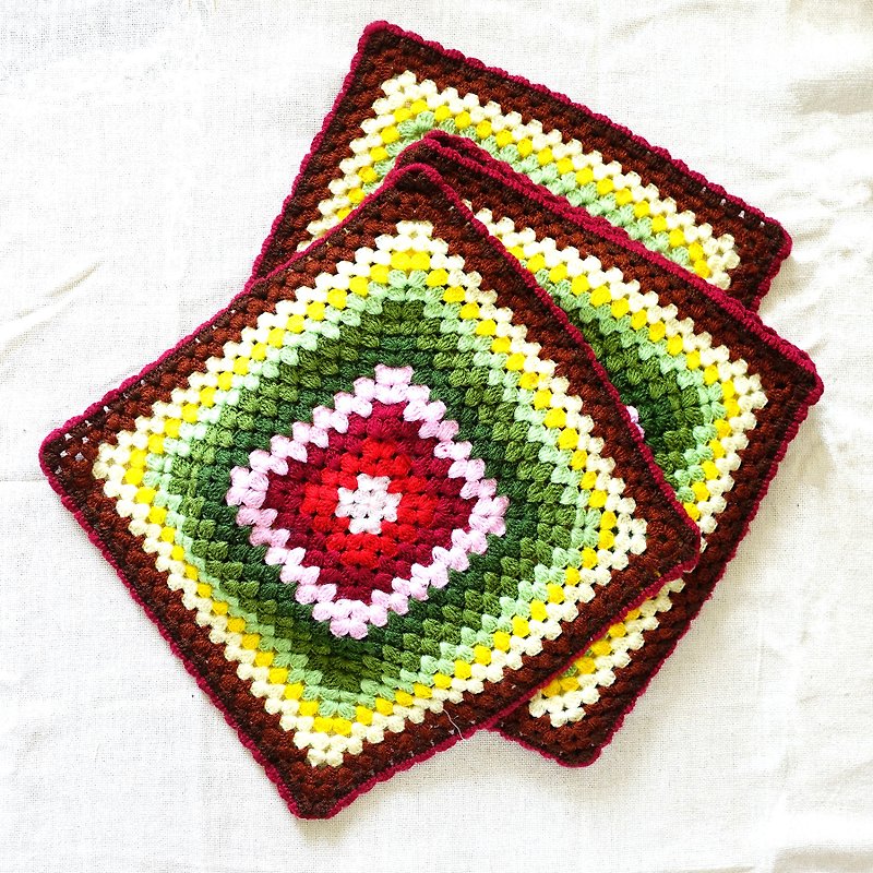 BajuTua / warm was old / traditional fashion color crochet wool sofa back pad / hand bags - ของวางตกแต่ง - เส้นใยสังเคราะห์ หลากหลายสี