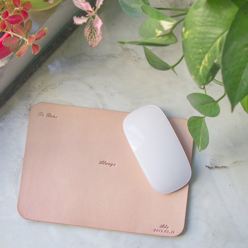 ◆ customized mouse pad ◆ profound love letter embossing leave personal sweet message ◆ eight-color lines imported from Italy, Hong Kong and manufacturing leather ◆ Valentine's Day companion husband wife male and female friends Valentines Day gift BSP04 - Other - Genuine Leather 