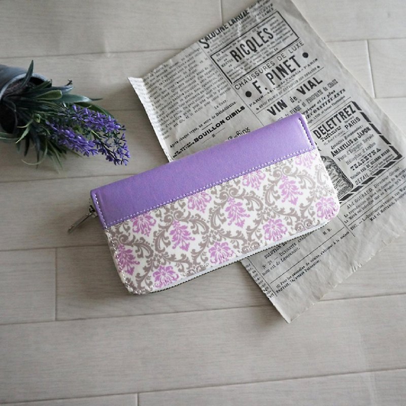 Damask pattern Round zipper wallet Lavender - กระเป๋าสตางค์ - หนังเทียม สีม่วง
