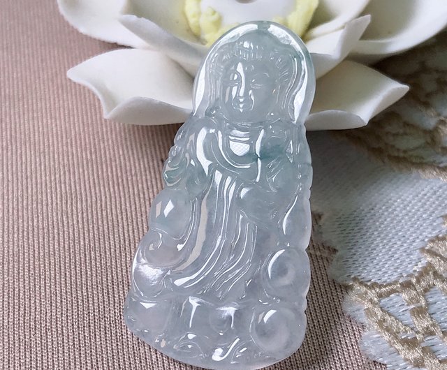 浮かぶ花と観音菩薩の氷型翡翠 天然ビルマ翡翠 A グレード ギフト対応