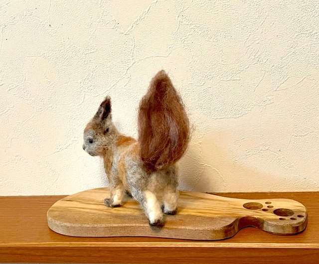 【ハンドメイド】羊毛フェルト(=｀ェ´=)リアルしまリス ハンドメイド】羊毛フェルト(=｀ェ´=)リアルしまリス