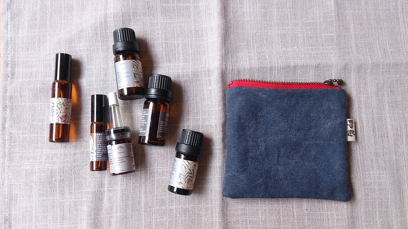 Denim double layer essential oil storage bag - กระเป๋าเครื่องสำอาง - ผ้าฝ้าย/ผ้าลินิน สีน้ำเงิน