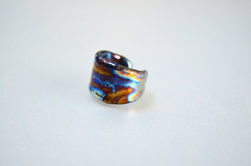 Titanium Ear Cuff・Nijibi・Inner Diameter Approx. 11mm・B - ต่างหู - โลหะ สีเงิน