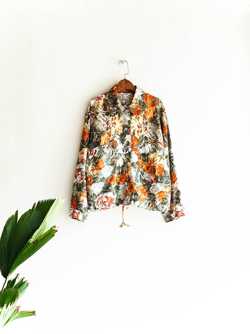 Hokkaido - Hokkaido spring floral objects antique silk thin material coat blouse jacket dustcoat jacket coat oversize vintage - เสื้อแจ็คเก็ต - ผ้าไหม หลากหลายสี
