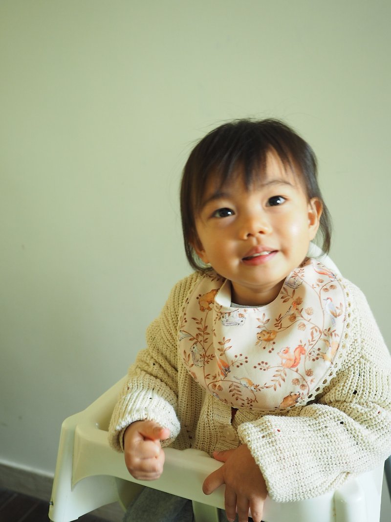 彌月禮盒 手作韓國布料 原野動物圖案 嬰兒小孩圍巾 圍兜 - 圍兜/口水巾 - 棉．麻 多色