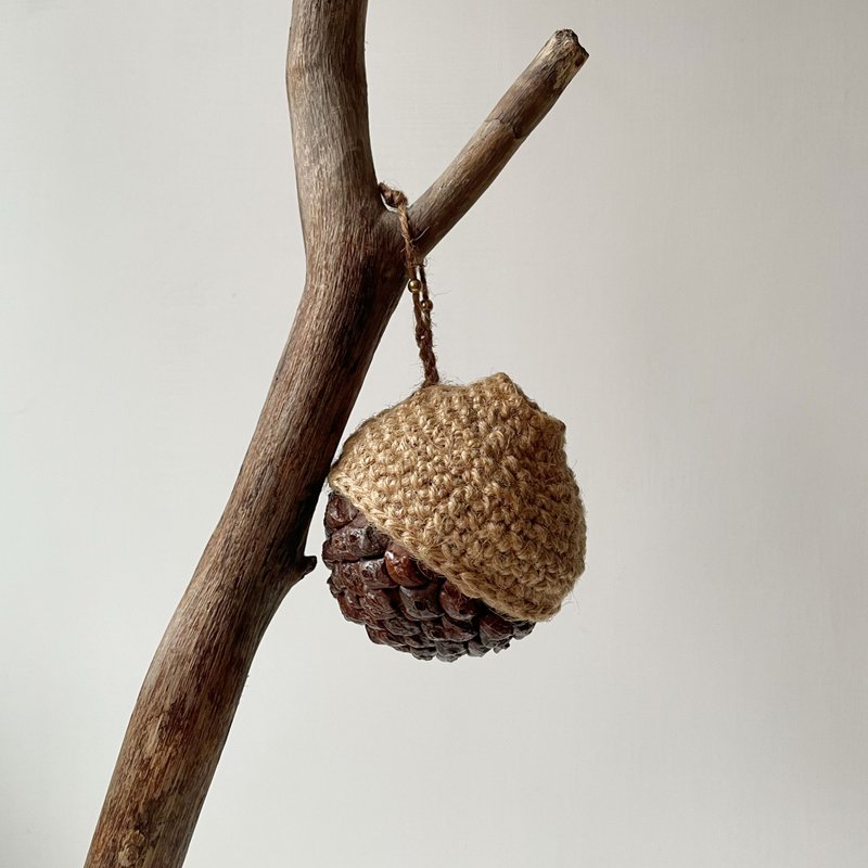 Round fruit woven flower device/dried flowers/pine cones/with handmade packaging - Pottery & Ceramics - Plants & Flowers Khaki