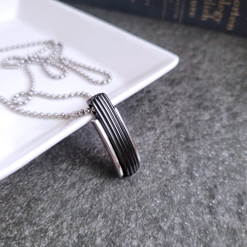 [Out of print] Black stripes. Neutral personality white steel quilt chain / only one piece / - สร้อยคอ - สแตนเลส สีดำ