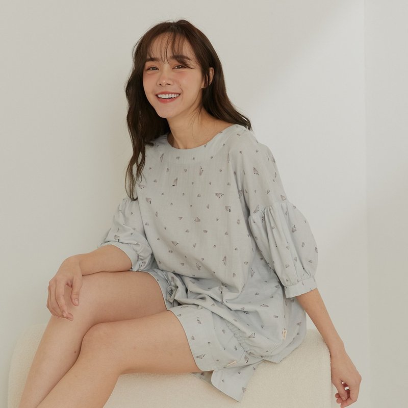 完售】二重紗印花寬版公主袖居家服套裝(短褲)-霧藍灰-膠原蛋白紗 - 睡衣/居家服 - 棉．麻 灰色