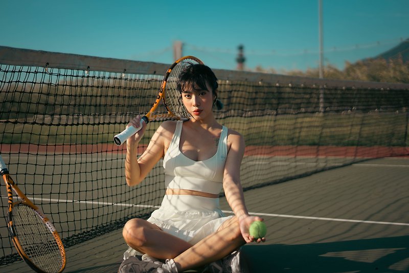 顯瘦款高彈性快乾Tennis Skirt_米白 - 女運動褲/機能褲 - 聚酯纖維 白色