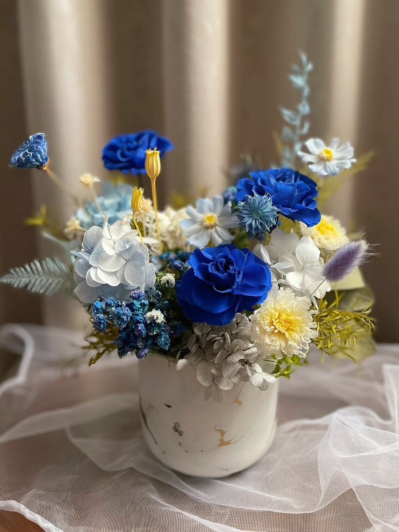 [Eternal Flower Gift] Blue Rose Everlasting Flower Gift/Opening Flower Gift/Promotion Flower Gift/Congratulation Flower Gift - Dried Flowers & Bouquets - Plants & Flowers Multicolor