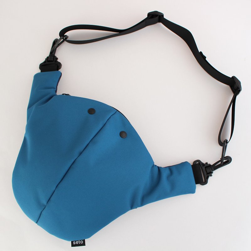 The creature bag　Large　Otona-sagari　Blue  Navy - Messenger Bags & Sling Bags - Polyester Blue