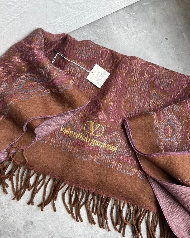 Medieval Valentino brown shawl - ผ้าพันคอถัก - ขนแกะ สีนำ้ตาล