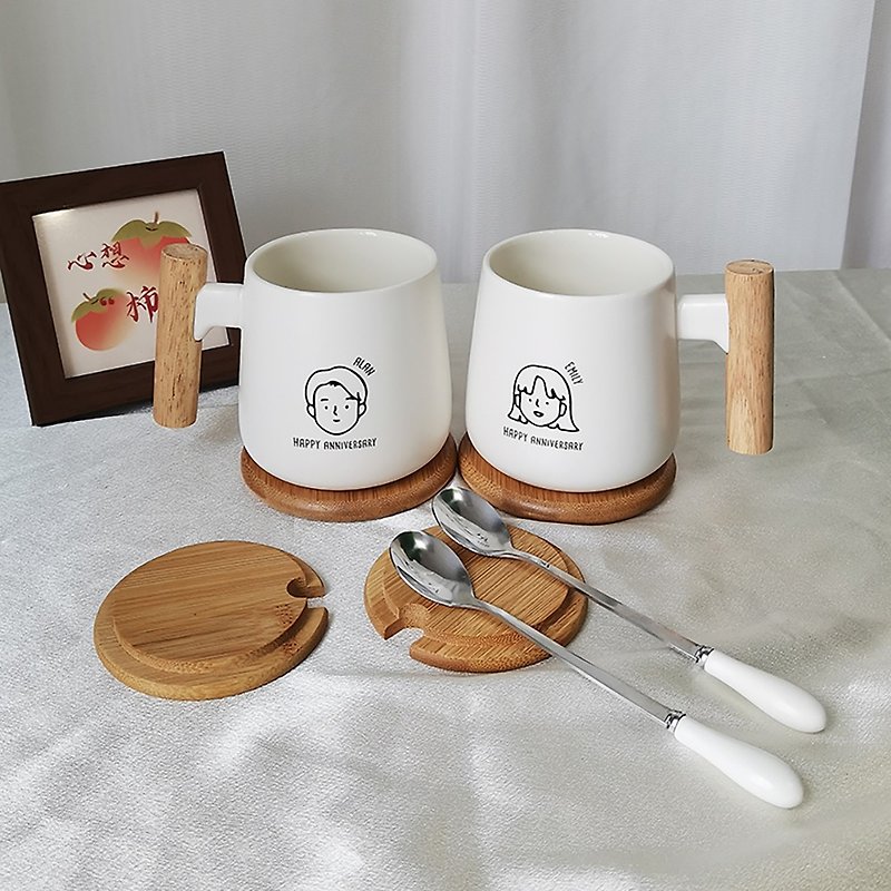 [Customized] Customized wedding anniversary gift wooden handle ceramic mug set for couples - แก้วมัค/แก้วกาแฟ - ดินเผา 