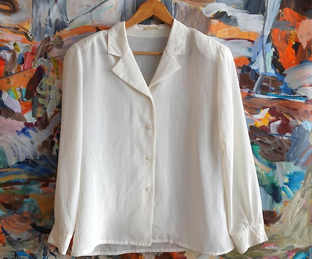 A variety of white comme ca du mode Japanese-made long-sleeved