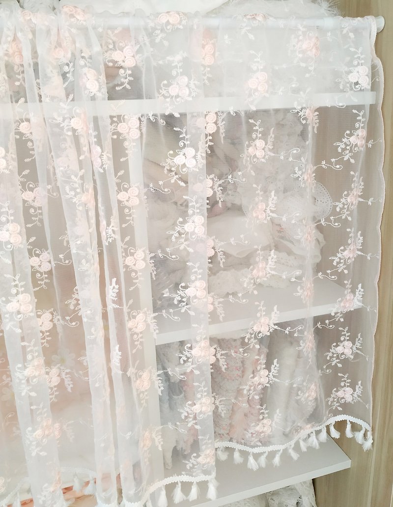 Pink mesh embroidery small floral curtain door curtain princess curtain - ม่านและป้ายประตู - วัสดุอื่นๆ 