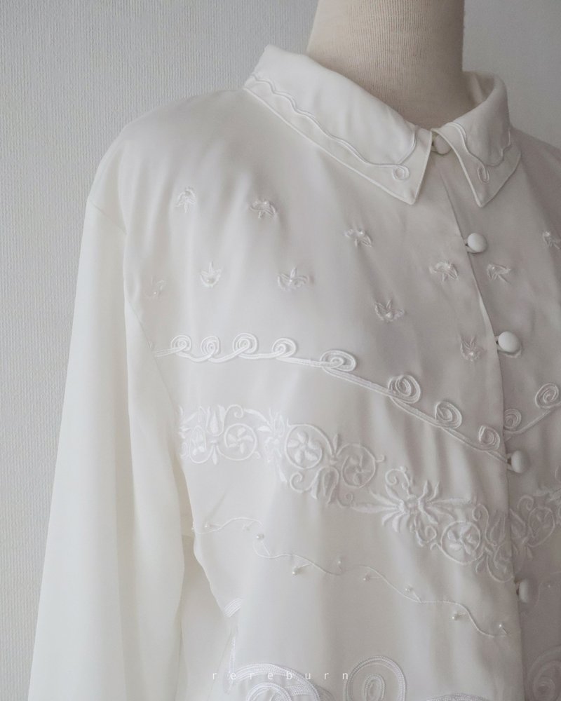 復古刺繡領寬鬆歐美版型長袖米色古著襯衫 - 女襯衫 - 聚酯纖維 白色