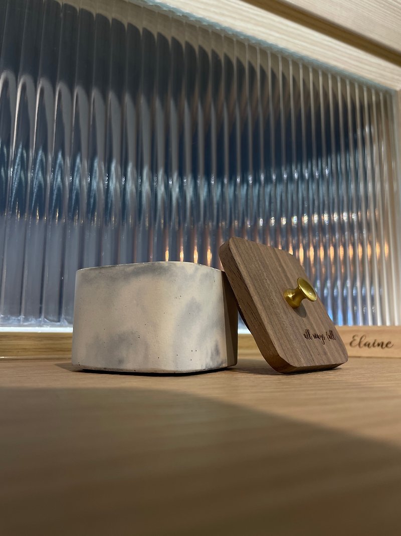 遊び心のある丸四角のセメント収納ボックス - 置物 - コンクリート グレー