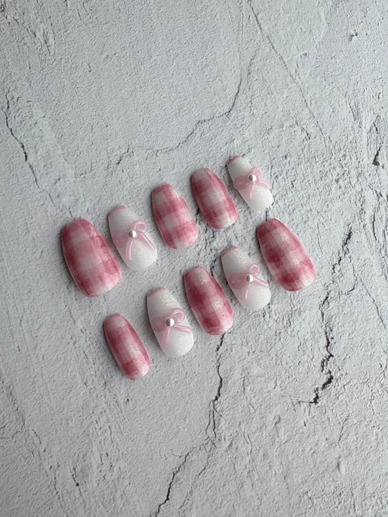 Gentle Check Pattern × Ribbon Nail Design - อื่นๆ - พลาสติก สึชมพู