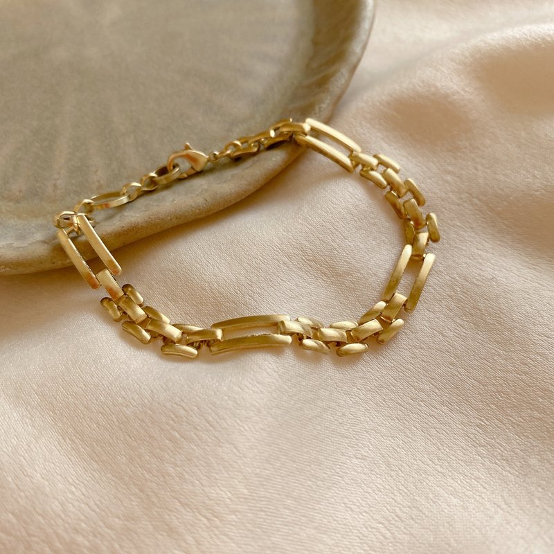 Old romance - brass bracelet - สร้อยข้อมือ - ทองแดงทองเหลือง สีทอง