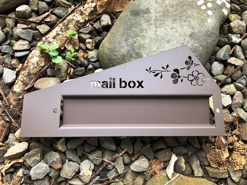 . Flower meaning. Stainless Steel embedded mailing port and embedded mailing port can be installed on the door, and the simple slam-sinking recessed mailing port has no mailbox - Wall Décor - Other Metals Brown