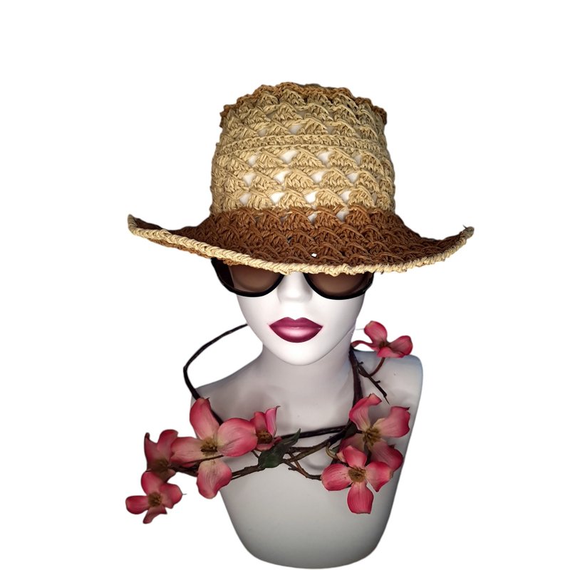 Hand-crocheted designer hat - 帽子 - 紙 多色