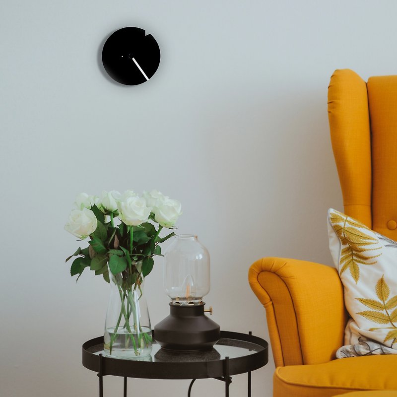 The minimalist - small size black & white acrylic wall clock with rotating dial - ของวางตกแต่ง - อะคริลิค สีดำ