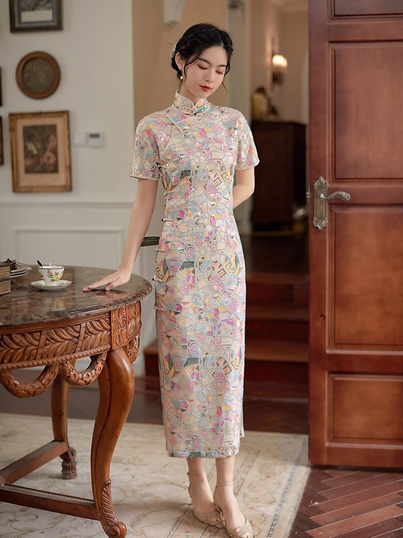 Powder blue glazed bead embroidered placket plate buckle evening cheongsam retro improved new Chinese style dress - กี่เพ้า - เส้นใยสังเคราะห์ สึชมพู