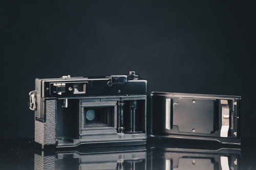 Canon A35 Datelux date機能あり フィルムカメラ 作例あり 見た目で選ぶのもアリ！？ Canon A35 Dateluxレビュー - YouTube