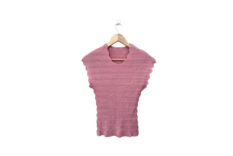 90s Y2K Micro Pastel pink Pleat Plissé Cap sleeve waves Textured Crinkle top - 女上衣/長袖上衣 - 聚酯纖維 粉紅色