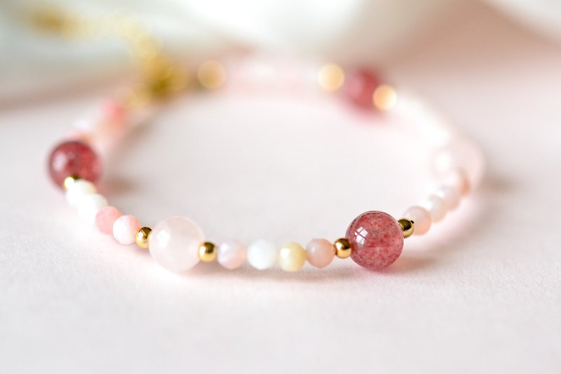 Pink Heart。Strawberry Quartz Rose Quartz Natural Stone 18K Gold Plated Bracelet - สร้อยข้อมือ - คริสตัล สึชมพู