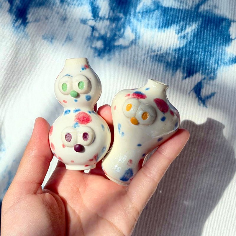 Super cute gift! Tuturen pottery flower doll-red, blue and white - Pottery & Ceramics - Pottery White