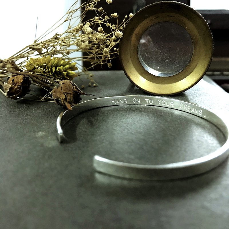 客製化純銀手鐲敲字款 - 手鍊/手環 - 純銀 銀色