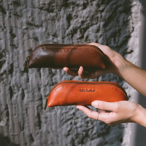 寇比手工皮件 Colbie Leather 真皮三角幾何筆袋 PC03 棕/油皮