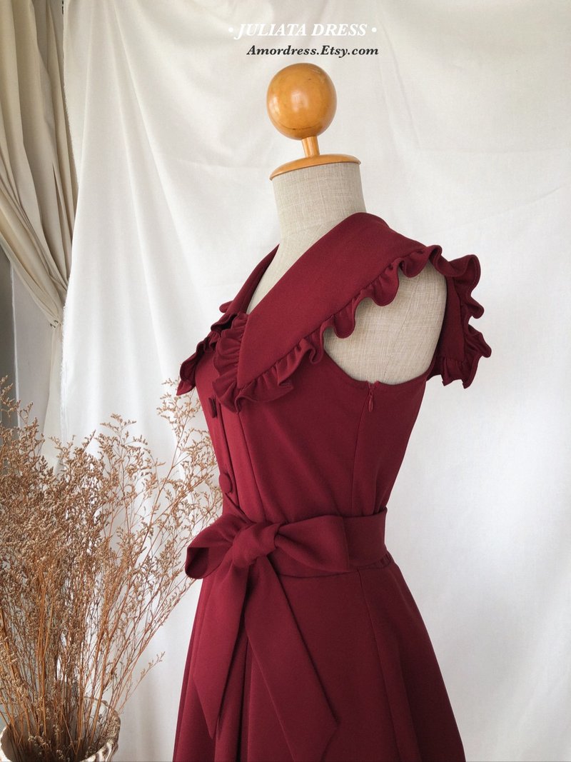 Juliata dress. フリンジ付きの大きな襟のドレス、韓国スタイル. 仕事着のドレス. ビンテージドレス. 他の色もできます. - ワンピース - ポリエステル レッド