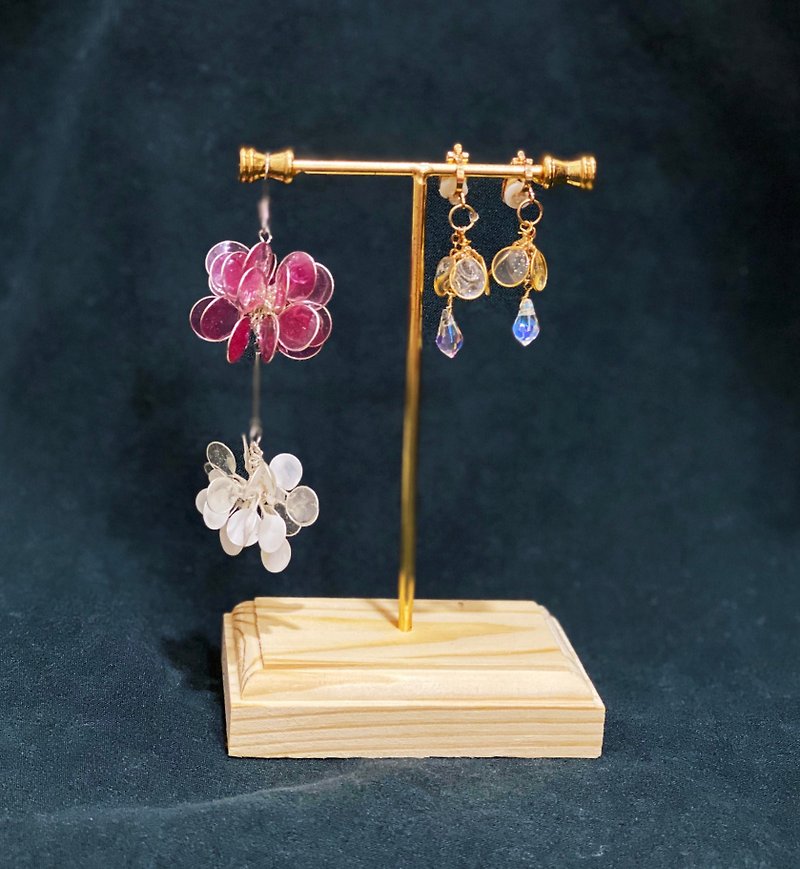 Single hanging two-color flower ball - Earrings & Clip-ons - Resin Purple