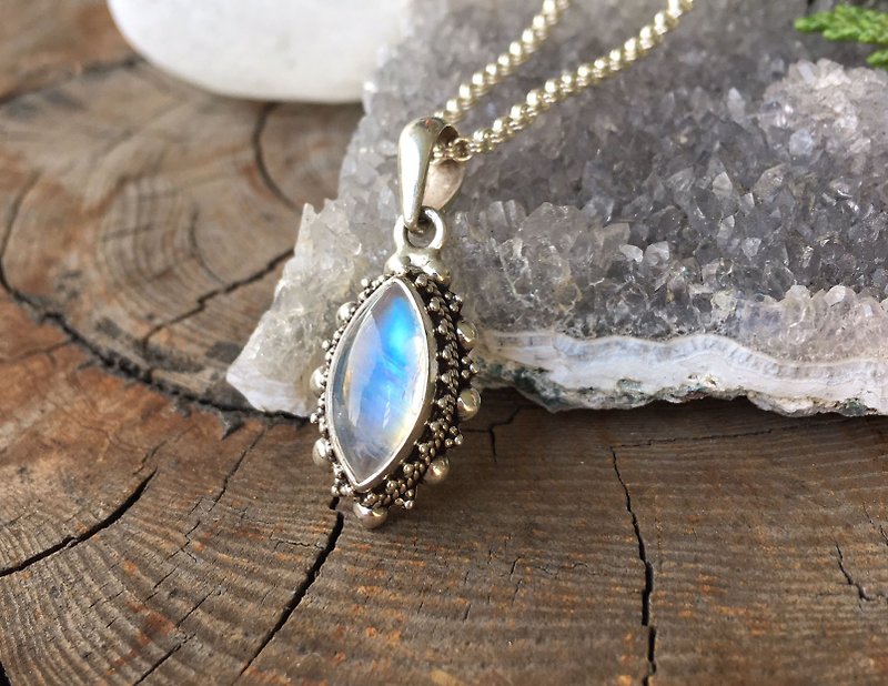 Single/High Quality Blue Moonstone Silver Pendant - Necklaces - Gemstone Blue