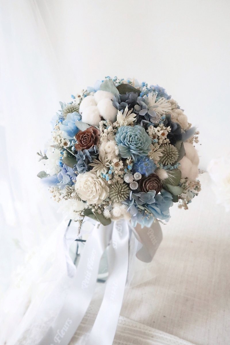 Everlasting flower dry flower bouquet / flower ball / bride / wedding / gray blue / neutral temperament - Dried Flowers & Bouquets - Other Materials Multicolor