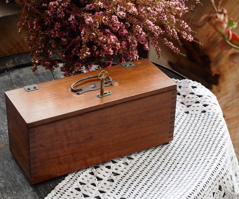 英國早期實木榫接長方形木盒  鎖匙可正常使用 JS - 居家收納/收納盒/收納用品 - 木頭 咖啡色