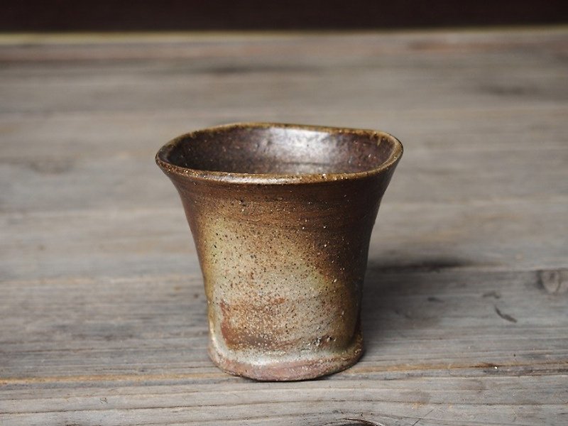 Bizen shochu drinking (small) 【wave】 _ s 5 - 0 14 - Pottery & Ceramics - Pottery Brown
