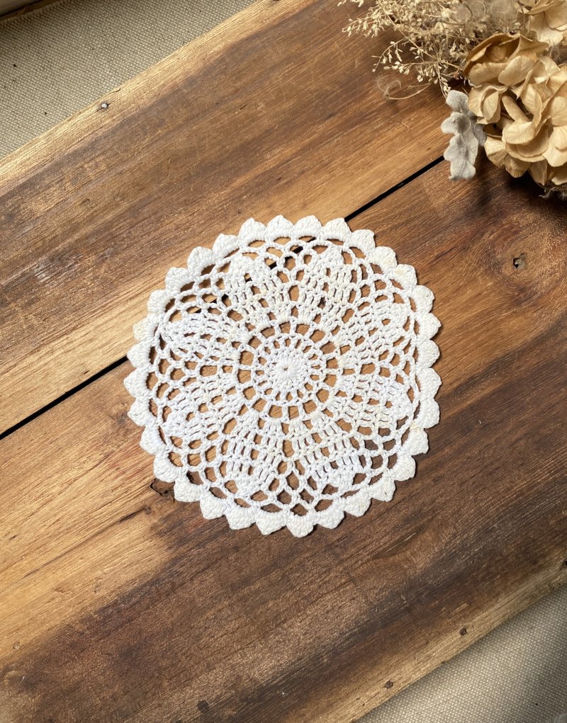 [Good Day Fetish] German vintage antique handmade crochet lace 030 atmospheric home decoration - ผ้ารองโต๊ะ/ของตกแต่ง - วัสดุอื่นๆ ขาว