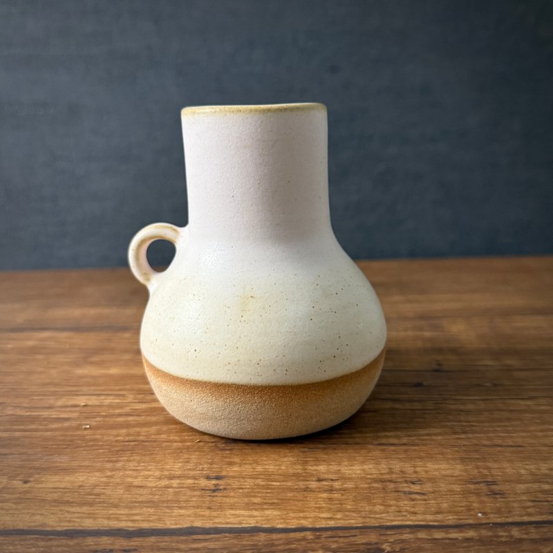 [ Xiao Wan Vase ] Chubby Cherry Blossom Pink Glaze 10.5cm Tall Vase Flower Holder - เซรามิก - ดินเผา 