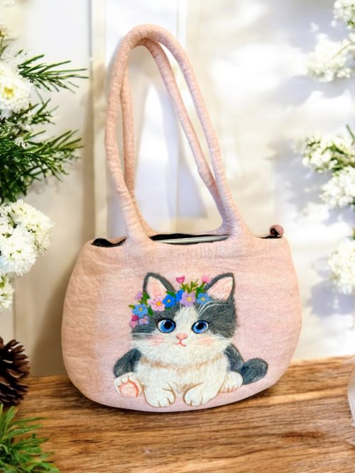羊毛フェルト猫のフレ―ム、置物、ハンドメイドバック 手作りニードルフェルト 羊毛フェルトショルダーバッグ 猫ちゃん