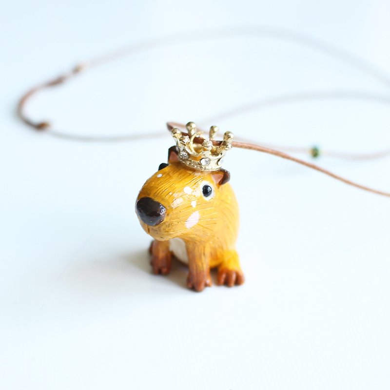 Capybara handmade necklace - สร้อยคอ - ดินเผา สีกากี