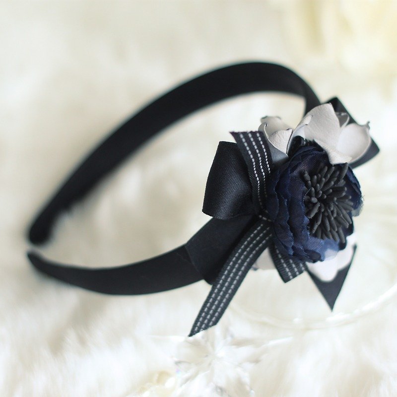 Fancy Lady Corsage Flower Headband - เครื่องประดับผม - ผ้าไหม สีน้ำเงิน