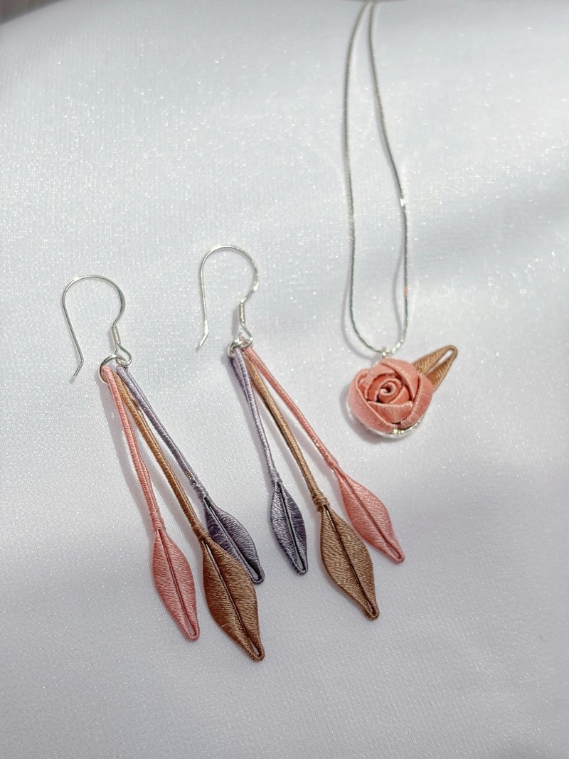 【Re-Re】 Silk Flora - Sophia Little Rose Necklace - Earrings & Clip-ons - Silk Pink